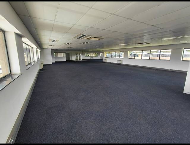 1,839M² OFFICE TO LET IN RANDJESPARK